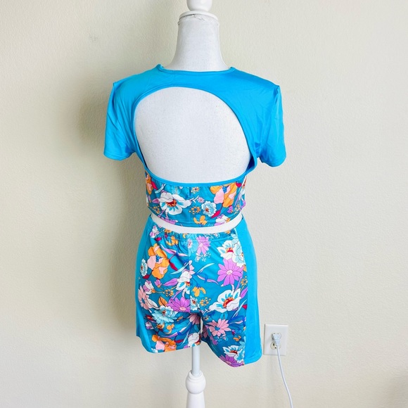Blue & Orange Floral Cut Out Colorblock Crop Top & Biker Shorts Set - Picture 3 of 3